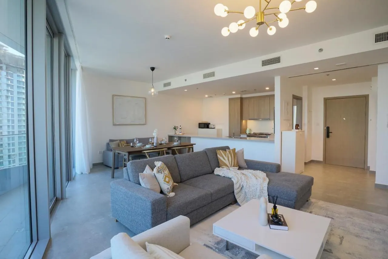 Apartment Higuests - Stylish Condo With Balcony And Partial Marina View Dubai