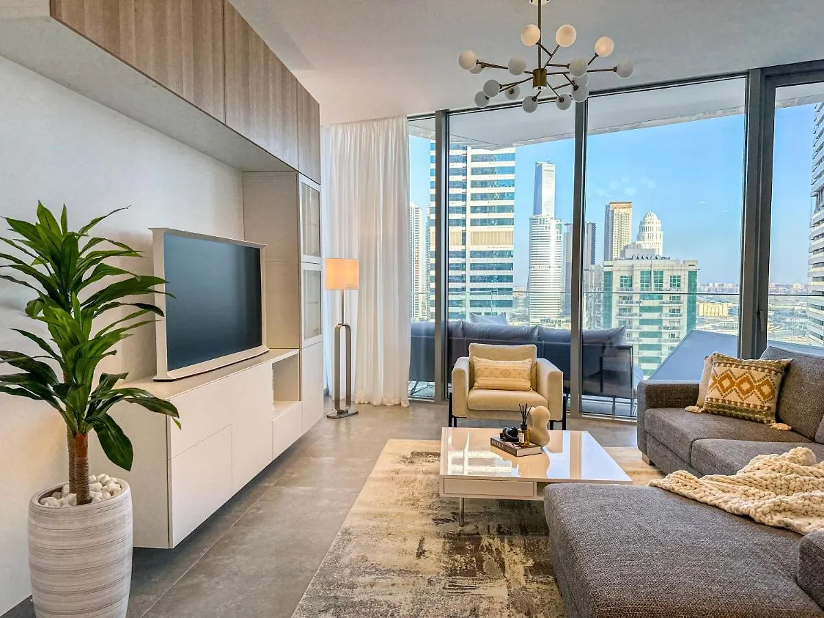 Higuests - Stylish Condo With Balcony And Partial Marina View Dubai Apartment