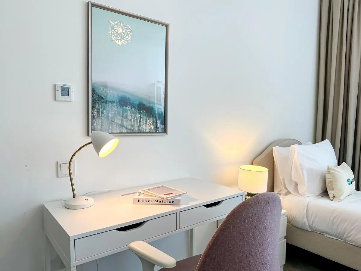 Higuests - Stylish Condo With Balcony And Partial Marina View Dubai United Arab Emirates
