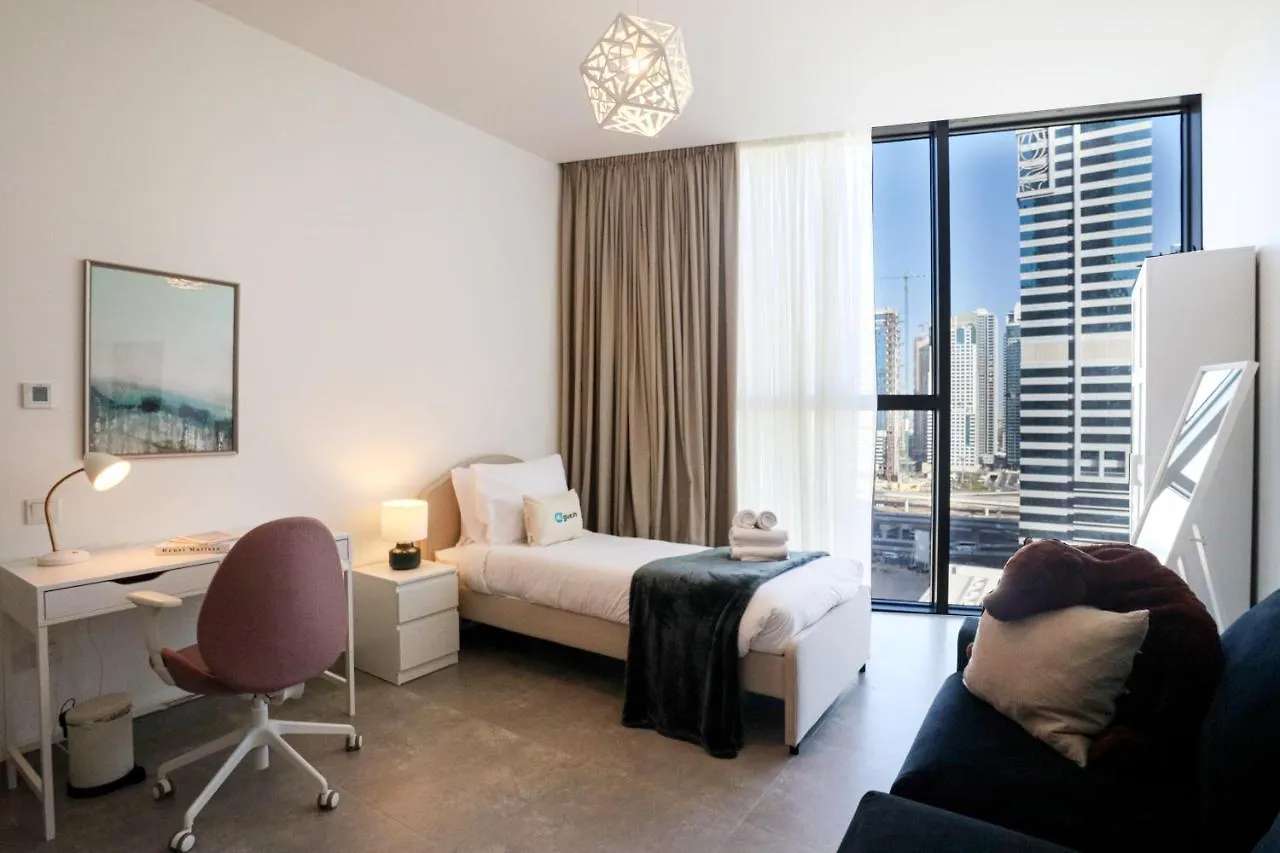 Higuests - Stylish Condo With Balcony And Partial Marina View Dubai United Arab Emirates