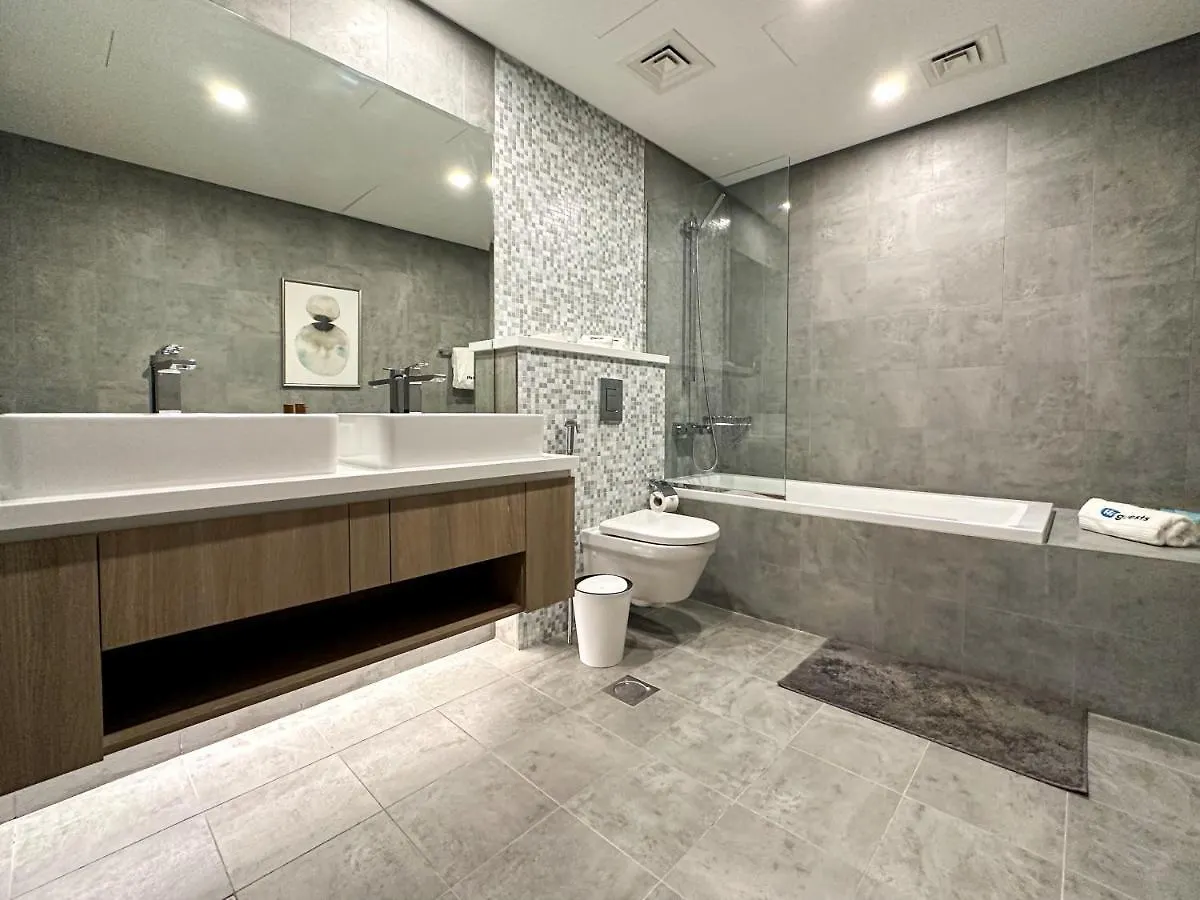Higuests - Stylish Condo With Balcony And Partial Marina View Dubai United Arab Emirates