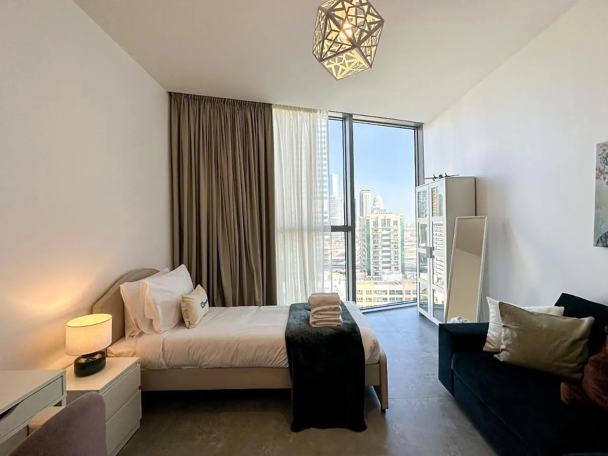 Apartment Higuests - Stylish Condo With Balcony And Partial Marina View Dubai