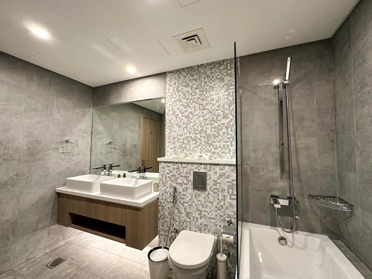Apartment Higuests - Stylish Condo With Balcony And Partial Marina View Dubai United Arab Emirates