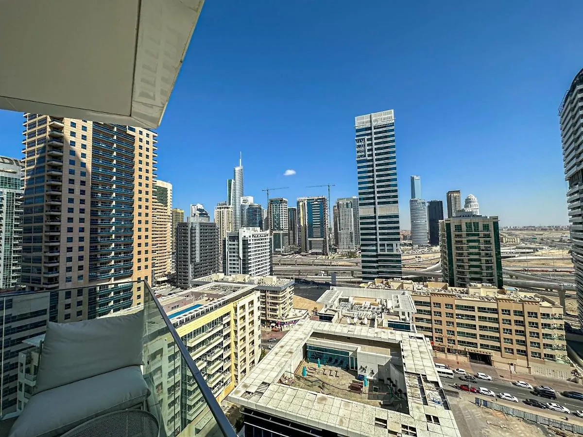Higuests - Stylish Condo With Balcony And Partial Marina View Dubai United Arab Emirates