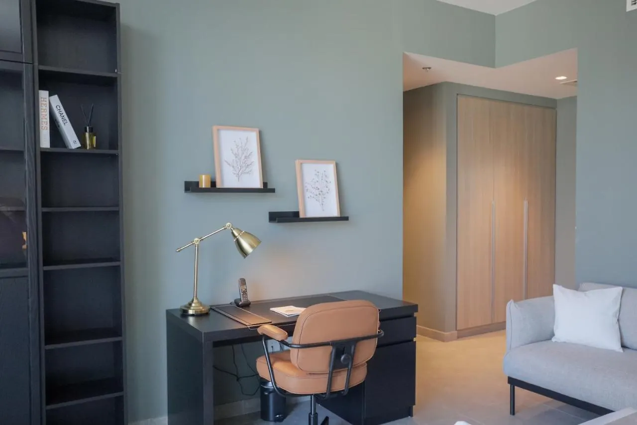 Apartment Higuests - Stylish Condo With Balcony And Partial Marina View Dubai United Arab Emirates
